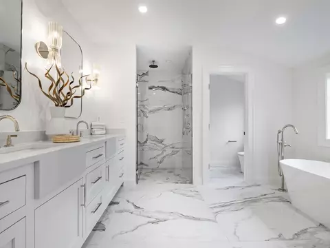 Bath - 77 Forest St, Wellesley, MA 02481 photo 1 of 7