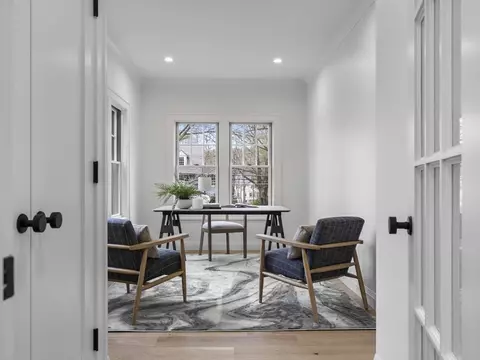 Entry Way - 77 Forest St, Wellesley, MA 02481 photo 2 of 2