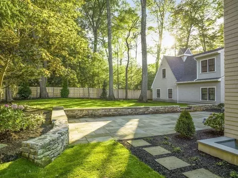 Exterior - 77 Forest St, Wellesley, MA 02481 photo 4 of 6