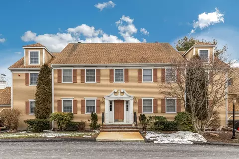 21 Weatherly Dr #U21, Salem, MA 01970