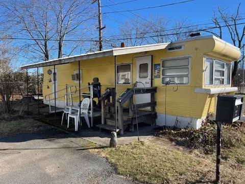 130 E Washington St #21, North Attleboro, MA 02760