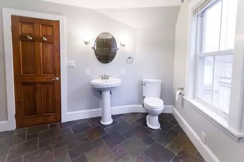 Bath - 26 Judson St, Beverly, MA 01915 photo 3 of 4