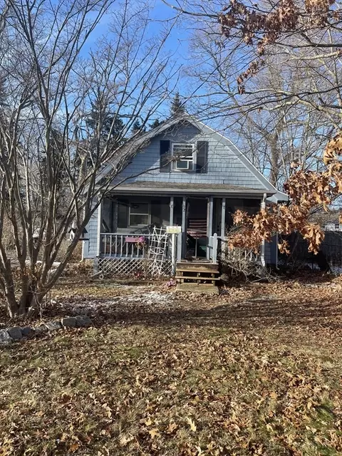 192 Station St, Stoughton, MA 02072
