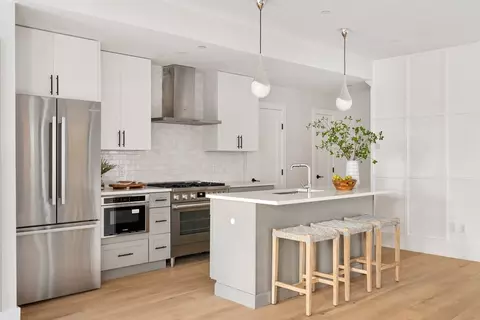 8 Poplar Rd #A, Cambridge, MA 02138