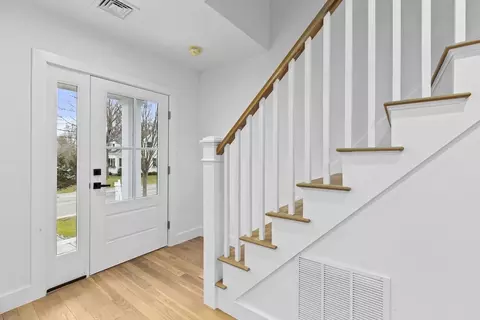 344 High St, Hingham, MA 02043 photo 2