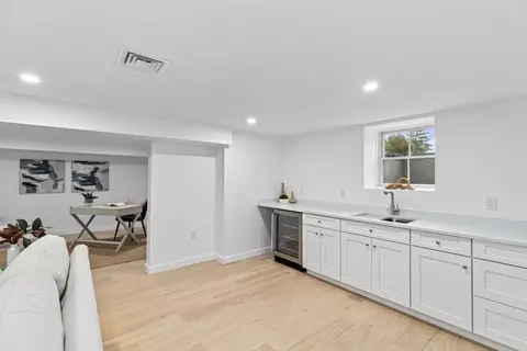 344 High St, Hingham, MA 02043 photo 3