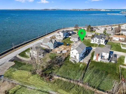 4 Vernon Ave, Hull, MA 02045