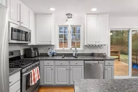 31 Jasons Path, Walpole, MA 02081 photo 5
