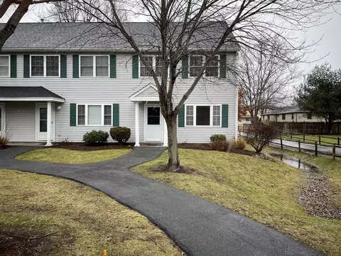 304 Lilac Meadows Way #304, Ipswich, MA 01938