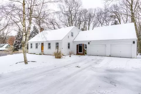 15 Wheelock St, Shrewsbury, MA 01545