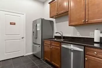 Kitchen - 75 Augustus Ct #3008, Reading, MA 01867 photo 2 of 2