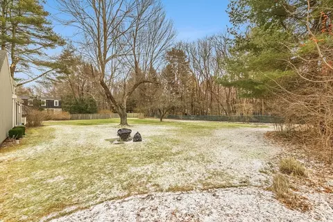 17 Longmeadow Rd, Hingham, MA 02043 photo 4