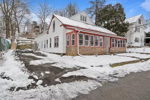 124 Cottage St, Athol, MA 01331