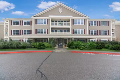 34 Meeting House Ln #212, Stow, MA 01775
