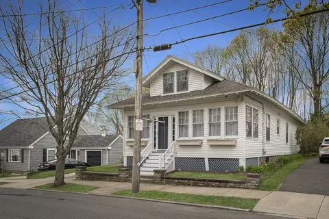 9 Pickman Rd, Salem, MA 01970