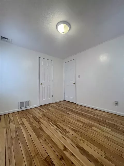 81 Pemaquid St, Springfield, MA 01151 photo 12