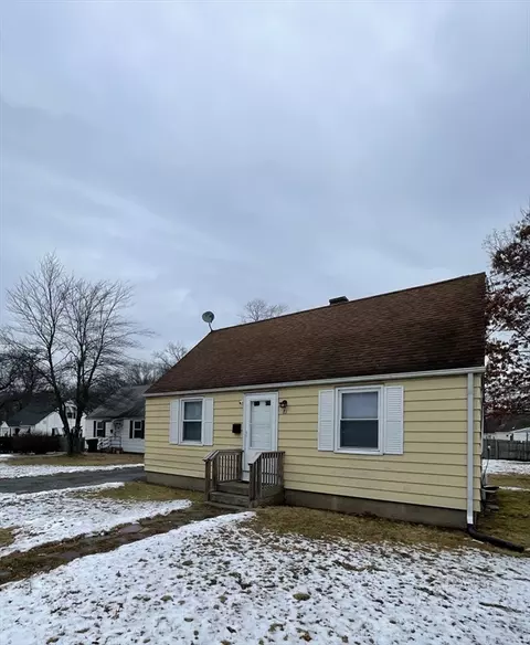 81 Pemaquid St, Springfield, MA 01151 photo 2