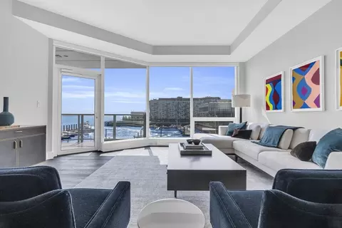 50 Liberty Dr #3D, Boston, MA 02210