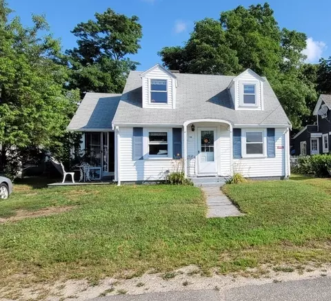 38 Wankinquoah Ave, Wareham, MA 02571 photo 1