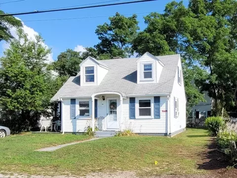 38 Wankinquoah Ave, Wareham, MA 02571 photo 2