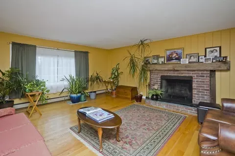 34 Berkshire Cir, Ware, MA 01082 photo 2