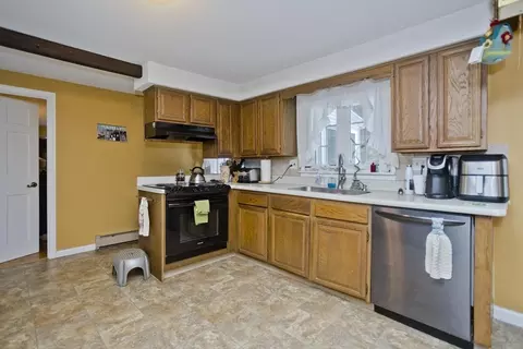 34 Berkshire Cir, Ware, MA 01082 photo 17