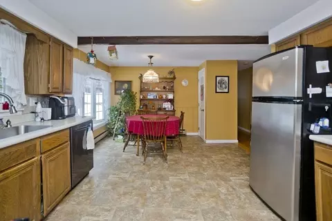 34 Berkshire Cir, Ware, MA 01082 photo 4