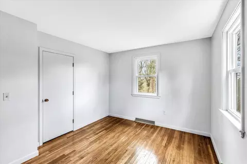 33 Cliff Rd, Bourne, MA 02532 photo 17