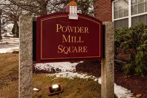 1 Powder Mill Sq #104, Andover, MA 01810