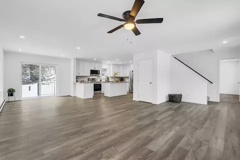 Living - 823 Carpenter Rd, Athol, MA 01331 photo 2 of 3