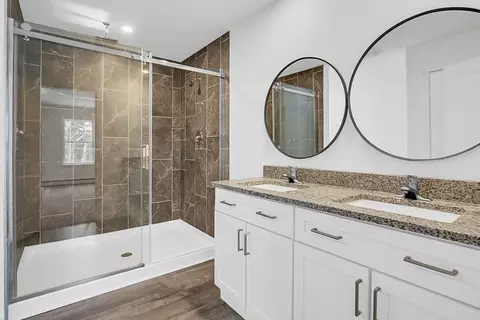 Bath - 823 Carpenter Rd, Athol, MA 01331 photo 3 of 4