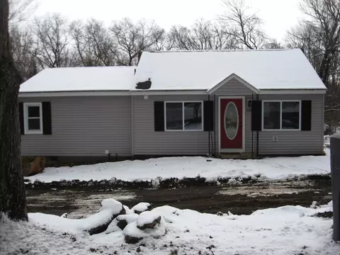 160 Peterson Rd, Palmer, MA 01069