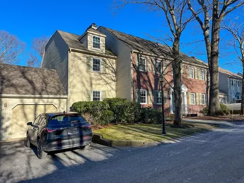 32 Valiant Way #32, Salem, MA 01970