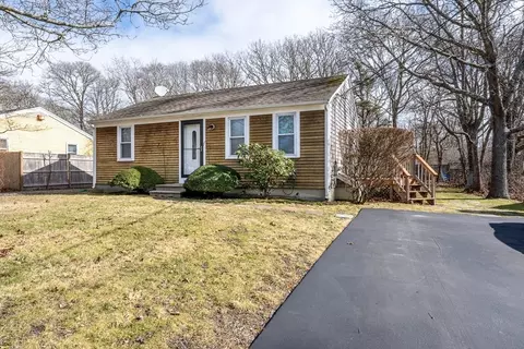 Exterior - 72 Arrowhead Dr, Barnstable, MA 02601 photo 3 of 7