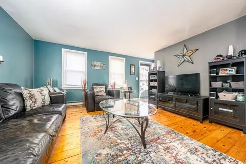 Living - 72 Arrowhead Dr, Barnstable, MA 02601 photo 5 of 8