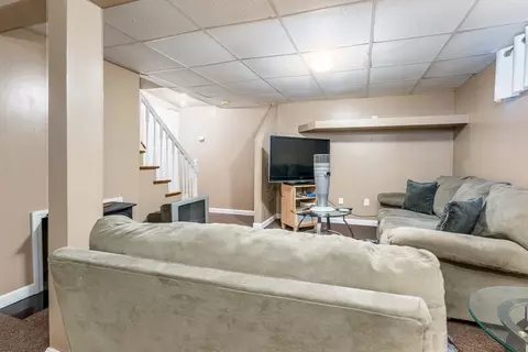 Living - 72 Arrowhead Dr, Barnstable, MA 02601 photo 7 of 8