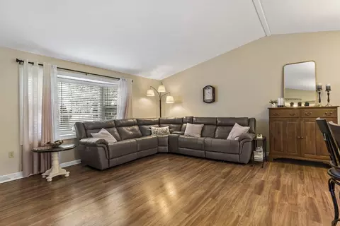 133 Mount Pleasant St, Fall River, MA 02720 photo 7