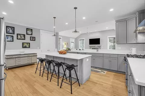 Kitchen - 3 Constitution Dr, Acton, MA 01720 photo 2 of 4