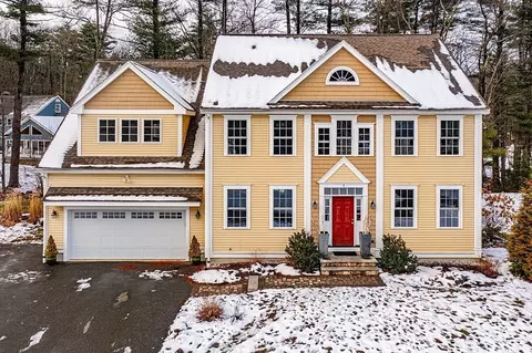 3 Constitution Dr, Acton, MA 01720