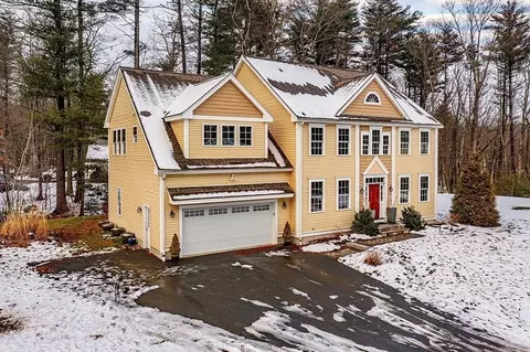 Exterior - 3 Constitution Dr, Acton, MA 01720 photo 2 of 3