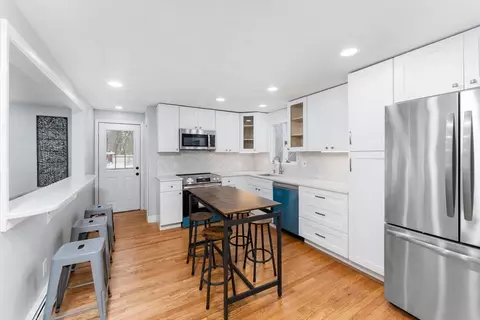 11 Lantern Ln, Coventry, RI 02816