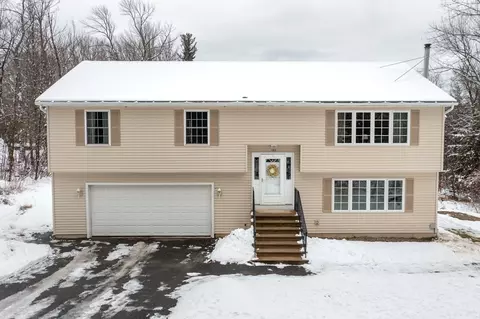185 East St, Chesterfield, MA 01012