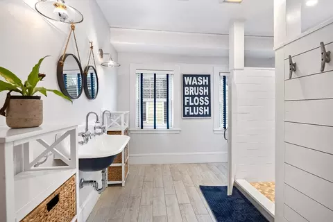 Bath - 185 Beach Ave, Hull, MA 02045 photo 4 of 4