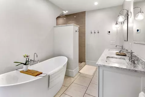 Bath - 185 Beach Ave, Hull, MA 02045 photo 2 of 4