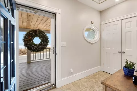 Entry Way - 185 Beach Ave, Hull, MA 02045 photo 1 of 3