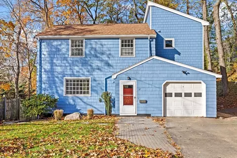 27 Rockville Ave, Lexington, MA 02421