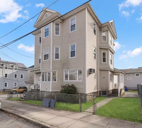 929 Walnut St, Fall River, MA 02720