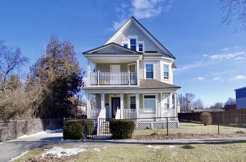 21 Oak Grove Ave, Springfield, MA 01109