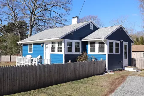 120 Baxter Rd, Barnstable, MA 02601