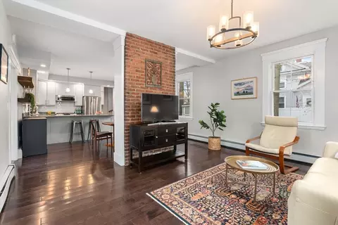 35 Waban St #35, Newton, MA 02458